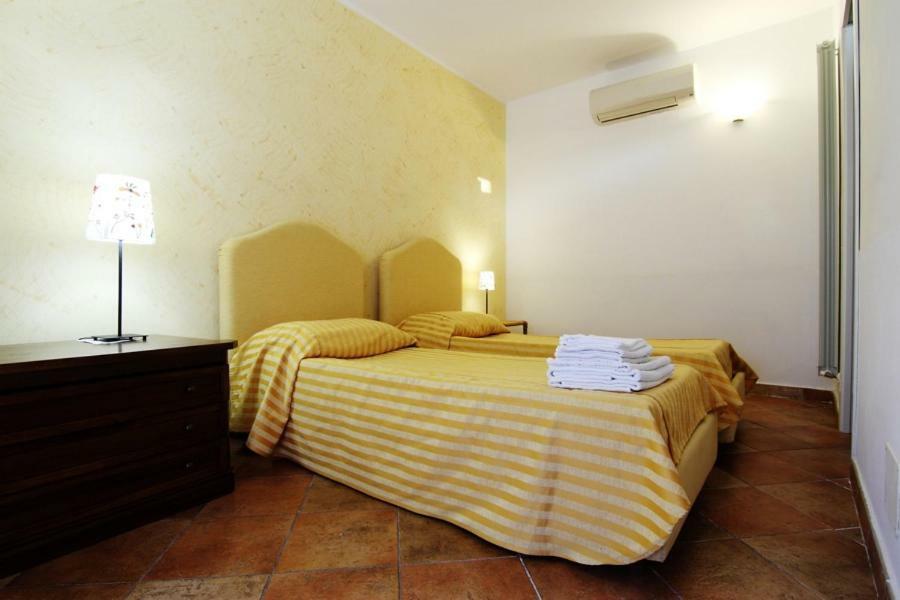 Agriturismo Di Paterno サルツァーナ エクステリア 写真