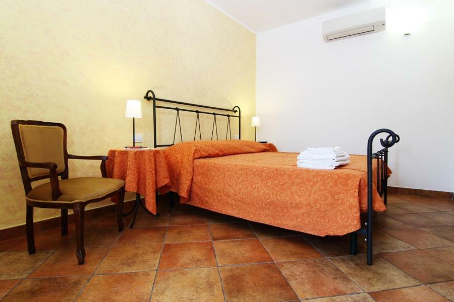 Agriturismo Di Paterno サルツァーナ エクステリア 写真